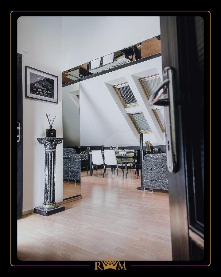 Rm Luxury Apartment In Prague • 6 People • Free Parking • Pets Praga Exterior foto